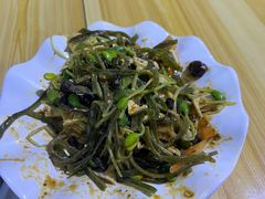 -亚伟瓦罐面美食城(淇县总店)