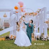 『草坪婚礼｜户外婚礼的绝美颜色』
