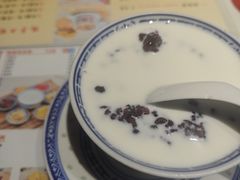 -广信牛奶甜品世家(台东店)