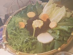 -尚尚仙·酸汤猪手·猪肚鸡火锅(华联万柳购物中心店)