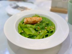 煎三文鱼配青汁奶油意大利面-丽莎沙拉轻食餐厅(国贸店)