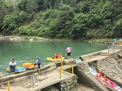 -安吉龙王山峡谷漂流