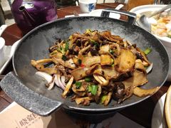 干锅茶树菇-宴秋杭州菜(锦艺城店)