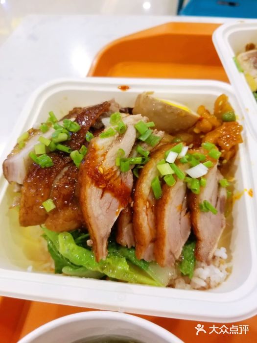 庄记烧腊·肠粉·生鲜煲烧鹅饭图片