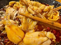 -鸿顺老铁锅美蛙鱼府(解放碑店)