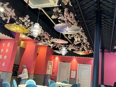 -老街烧烤大排档·地道湖北菜·龙虾馆(汉口火车站店)