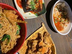 -爆炸头阿姨小四川正宗川味小吃(无任何分店)