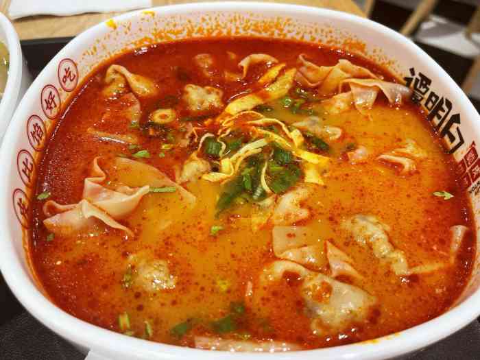 谭明白脆皮馄饨(振华店)-"自从这家店改了名字后这还是第一次来,本来.