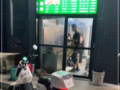 -毛胡子牛羊餐馆(武宁路店)