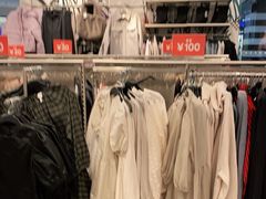 -H&M(鹏欣水游城店)