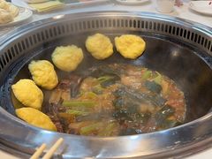 -哈尔滨烧烤·山河村铁锅炖(交大店)