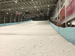 -乔波室内滑雪场