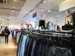 -三福时尚(三峡广场华夏银座店)