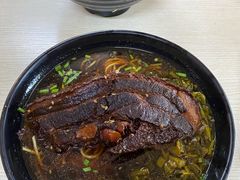 -小龙大肉面馆