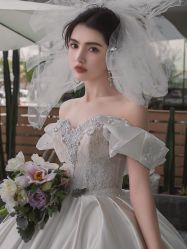 -艾米丽婚纱礼服