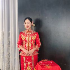 -艾米丽婚纱礼服