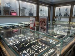 -品真阁华夏典当行(四通桥店)