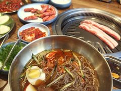 -明洞阿姨·韩式酱蟹烤肉·创意料理(三元桥店)