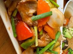 -Chom Cafe and Restaurant