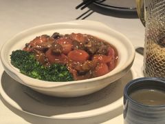 -八府香鸭·啫啫煲(华山路店)