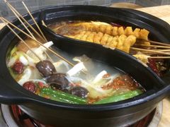 -灌县老妈砂锅串串香(万科红生活广场店)