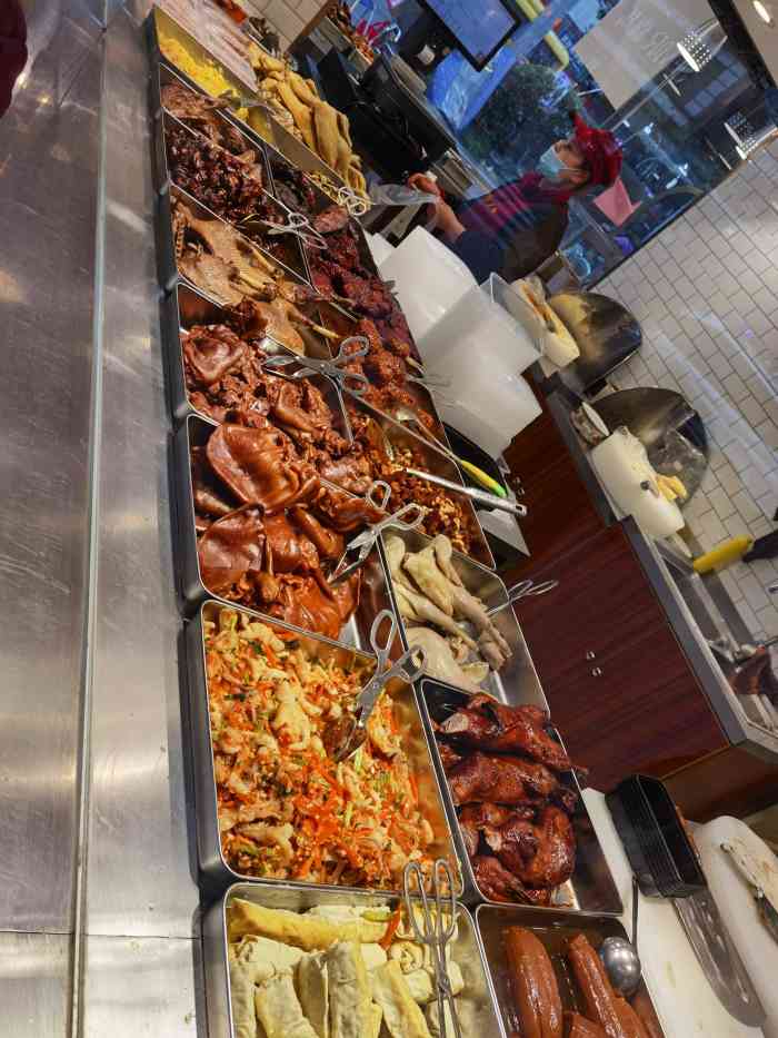 崇明老铺(田林店)-"来在家门口的店,有时候路过会买点卤味什么.