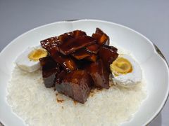 四头鲍鱼红烧肉-屋里厢上海菜馆