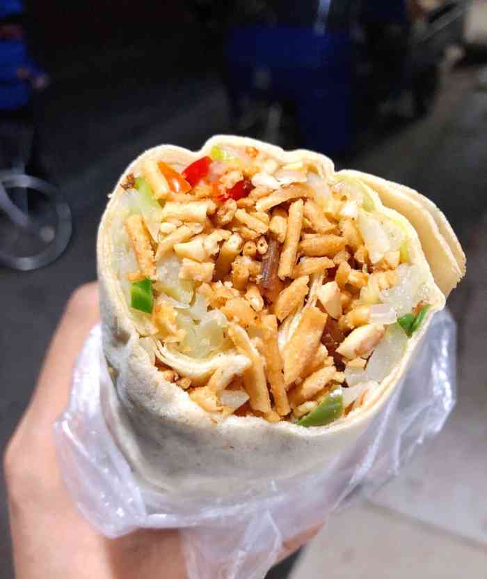 小鱼煎饼(步行东街店)-"这家店,已经不记得往前推是小学还是初中.