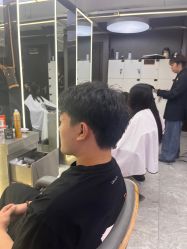 -藤野造型烫发染发