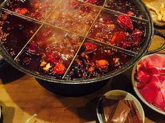 -白乐天毛肚火锅馆(解放碑店)