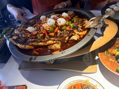 -鸣记脆皮烤鱼(三八广场店)