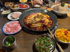 -萍姐火锅·公路夜市(武汉首店)