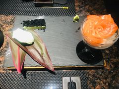 牡丹三文鱼腩佐牛油果慕斯-花隐日式怀石料理(万象城购物中心店)
