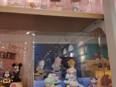 -名创优品(北京新中关购物中心地铁层店)