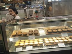 面包甜点陈列柜-芳叔(东方宝泰店)