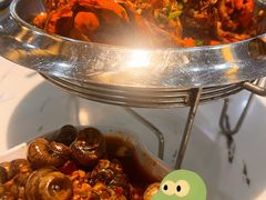 -凤凰路何眼镜香辣蟹(花果园店)