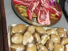 -围炉肉舍•炭烤活鳗•丹东海鲜烤肉(步行街店)