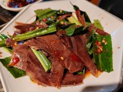 野香菜拌牛肉-米氏火鱼·泡椒鱼火锅(李子坝老店)