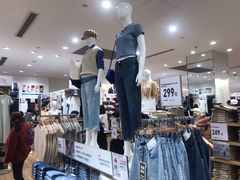-优衣库(郑州丹尼斯大卫城店)