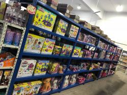 -逝水玩具折扣店