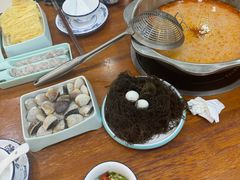 -老何家后安粉·糟粕醋海鲜火锅(三亚湾椰梦长廊店)