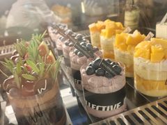 -W COLLECTIVE  DESSERT SHOP