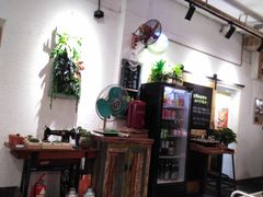 大堂-猫爷的腔调·黔小馆(交大医学住宅区店)