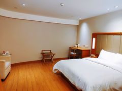 -全季酒店(重庆李子坝牛角沱地铁站店)