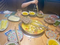 -洱火云南酸菜牛肉火锅(石景山当代商城店)