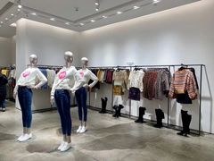 -URBAN REVIVO(西安Momopark店)