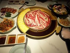芝士锅底-猪啊牛呀羊啊铜盘烤肉(正大广场店)