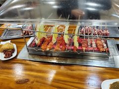 -哈尔滨小酒馆·鲜肉现穿自助烧烤(康新花园店)