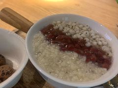 酒酿红豆薏米羹-炖物24章·顺时轻养茶(杭州大厦店)