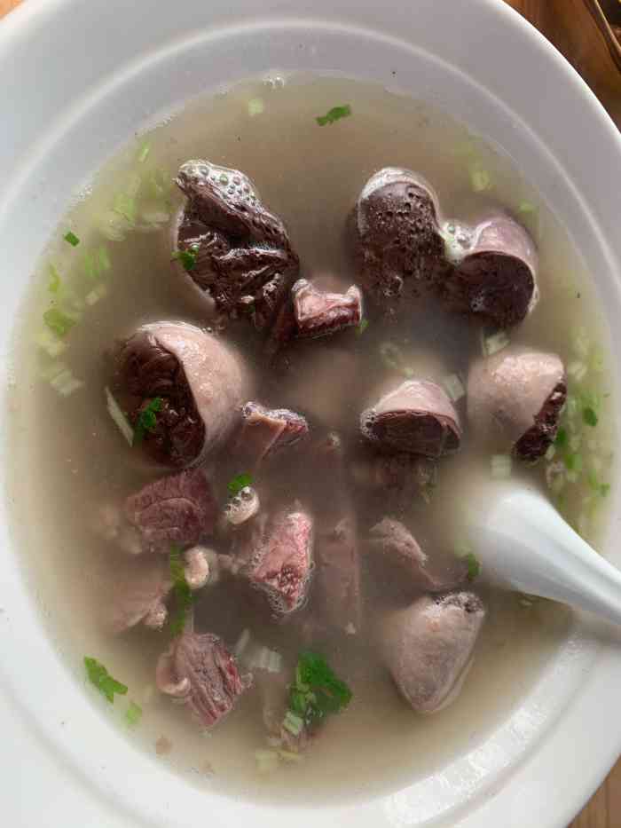 同安大肠血(新华店)-"地理位置:新华路沿街商铺真品酱大骨的旁边.